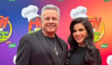 Alexis Ayala y Cinthia Aparicio