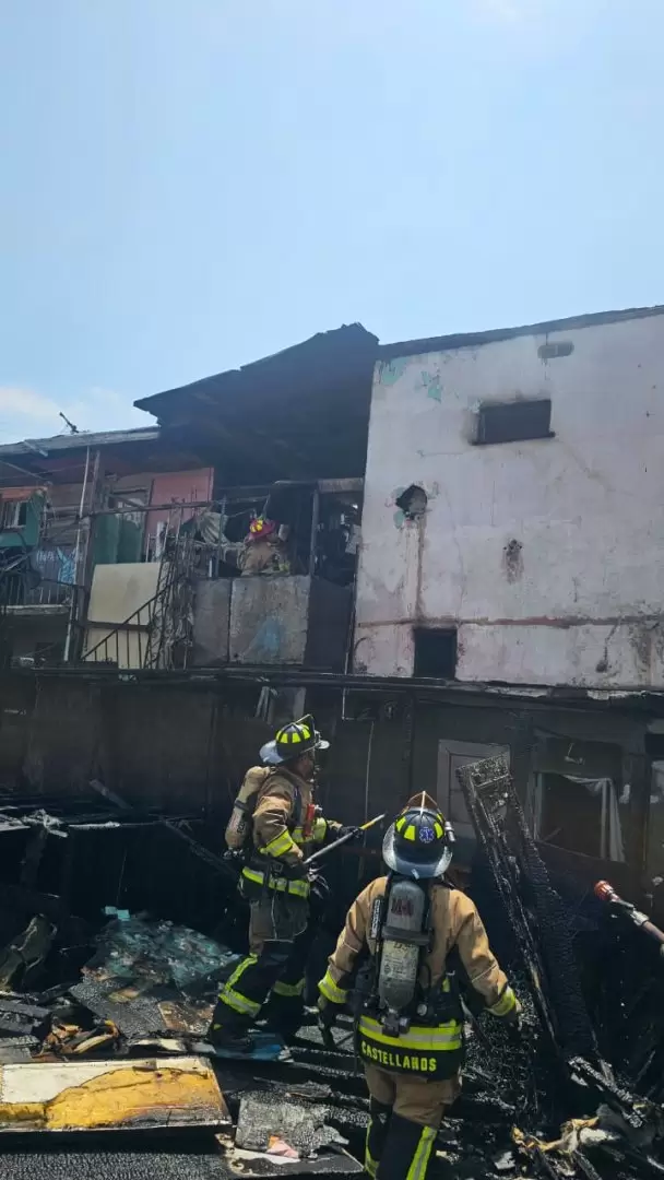 Rescatan a personas y mascotas de una cuartera
