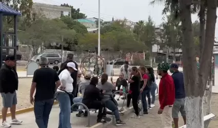 Residentes de la colonia Camino Verde