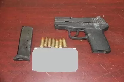Armas y cartuchos