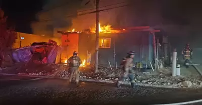Casa destruida por incendio y hombre herido tras cada destacan entre emergencia