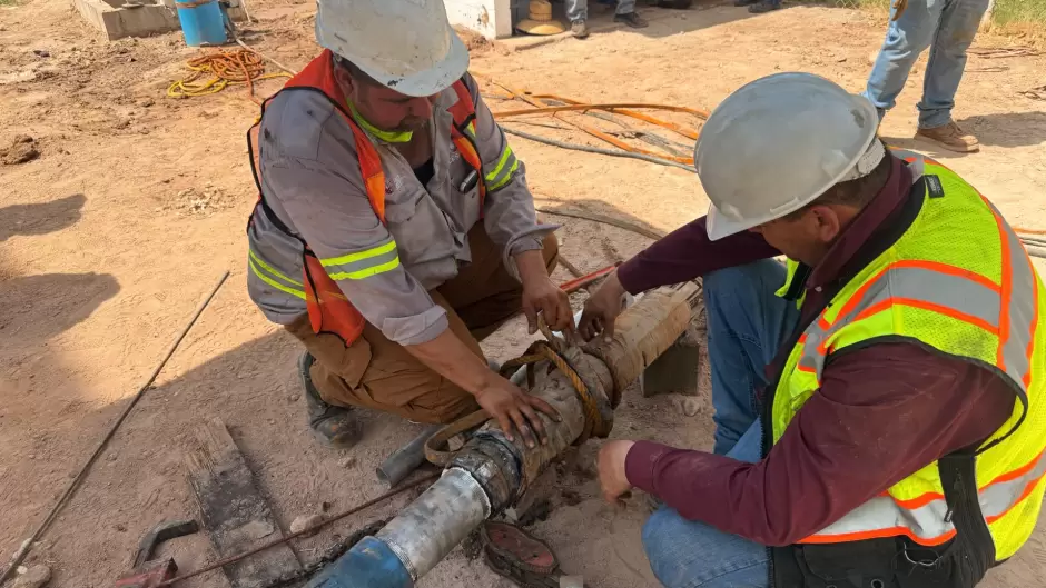 Infraestructura de agua potable en ejido Mxico con nueva tubera de PVC