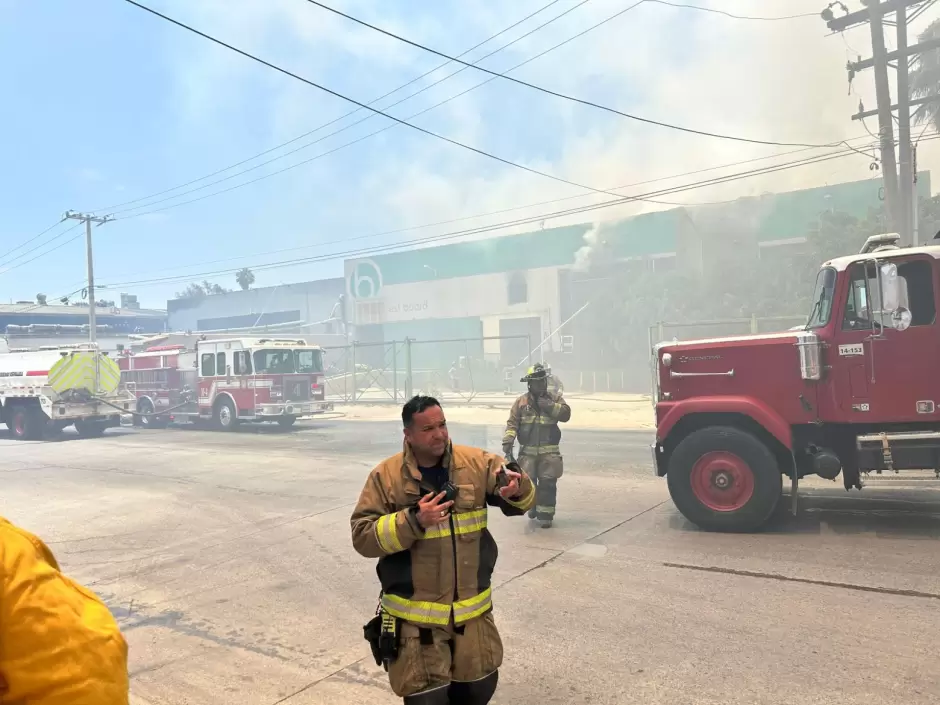 Controlan incendio en Ciudad Industrial