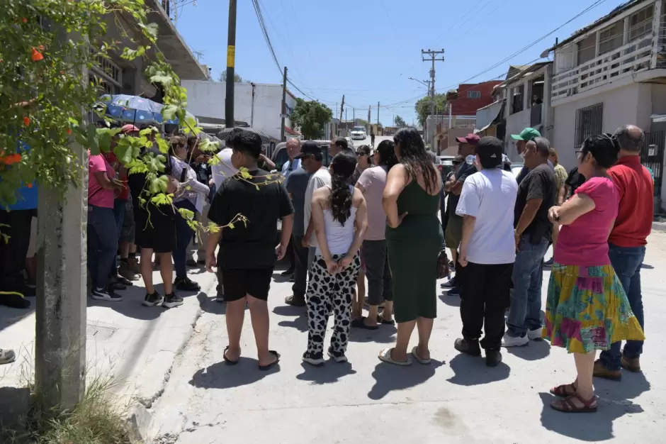Atencin a residentes de la calle Erdano