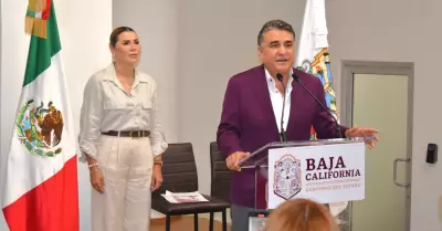 Gobernadora de Baja California, Marina del Pilar Ávila Olmeda y el delegado fede
