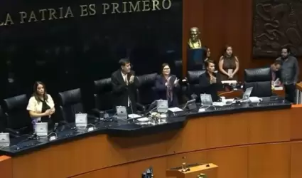 Un minuto de aplausos para Ozzy Osbourne en el Congreso de la Unin