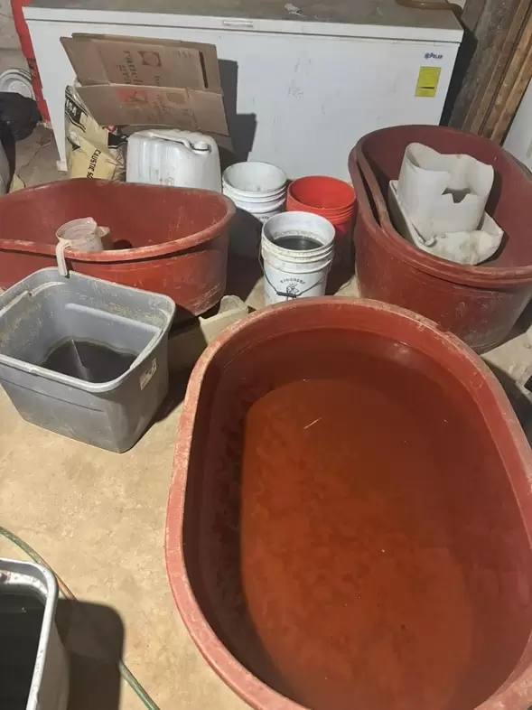 FGR asegura inmueble usado para fabricar y almacenar drogas