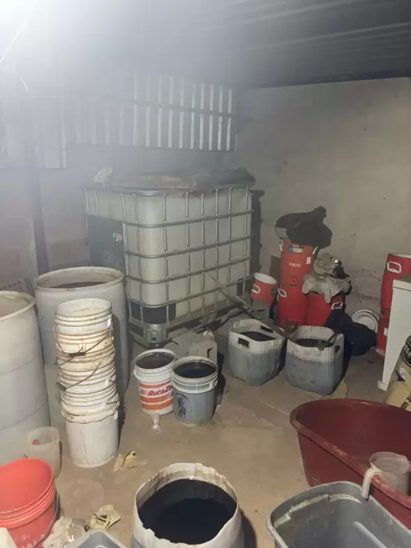 FGR asegura inmueble usado para fabricar y almacenar drogas