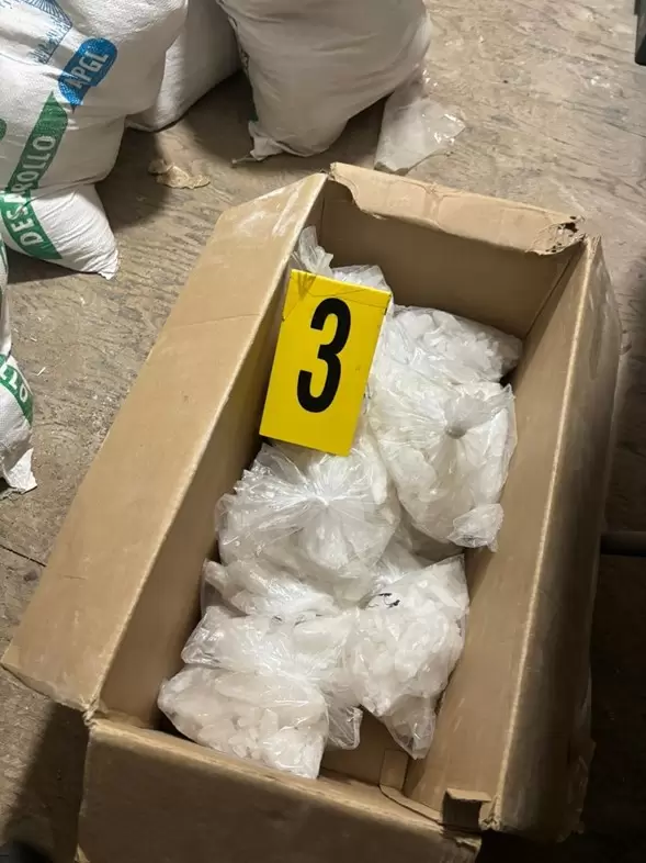 FGR asegura inmueble usado para fabricar y almacenar drogas