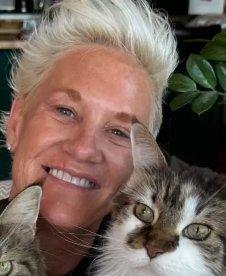 Anne Burrell