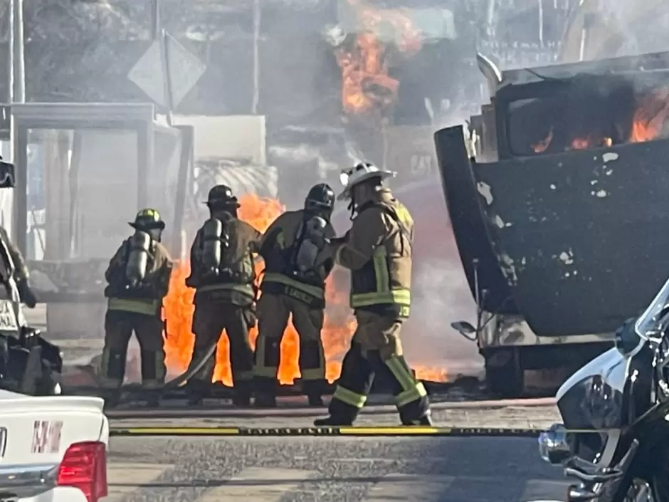 Fuga de gas provoca incendio durante obras del viaducto elevado