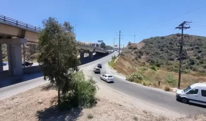 Detectan daos estructurales en carril de incorporacin del Libramiento Sur haci