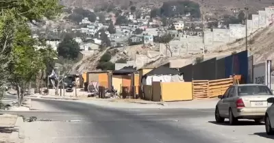 Vecinas del Mariano Matamoros denuncian ocupación irregular de una calle; instal