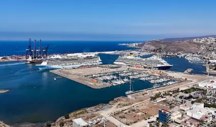 Puerto de Ensenada Crucero