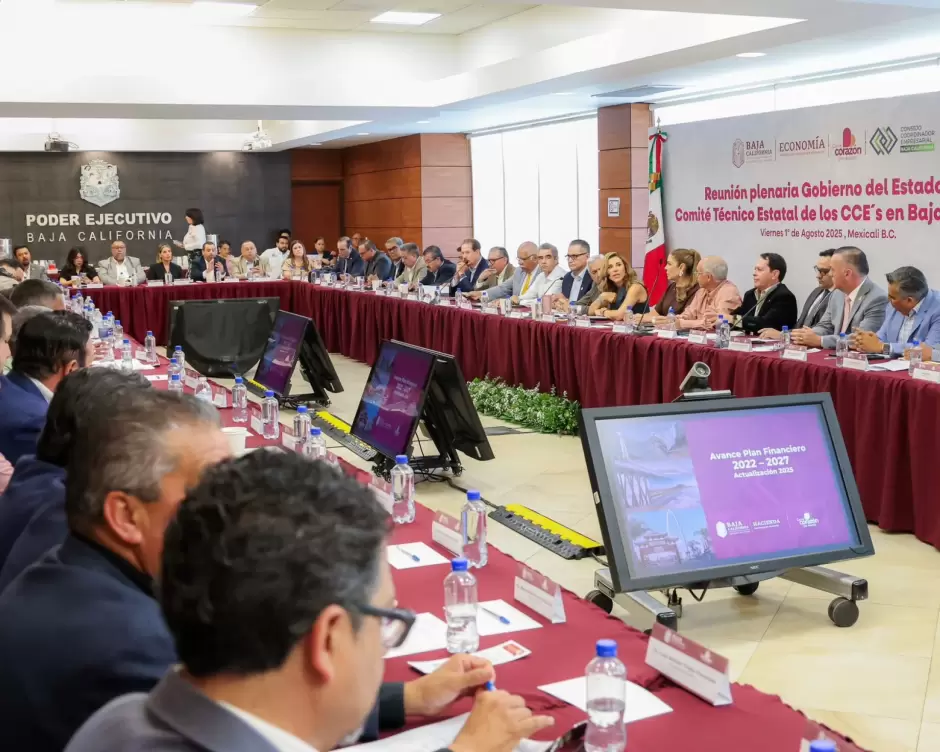 Dilogo abierto con sector empresarial