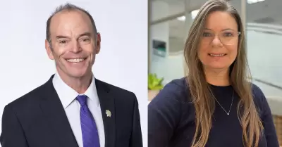 Dr. Lou Gilleran, director mdico, y Michael Kelley, gerente de operaciones de s