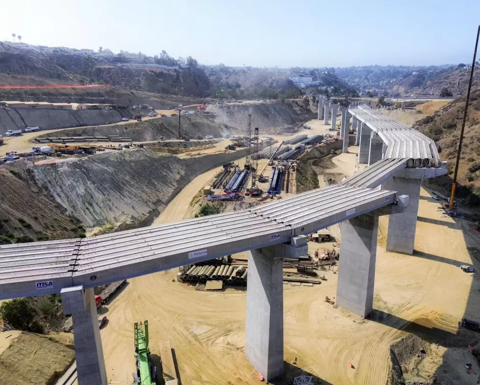 Traslado entre Aeropuerto con Playas de Tijuana tomar 12 minutos con Viaducto Elevado