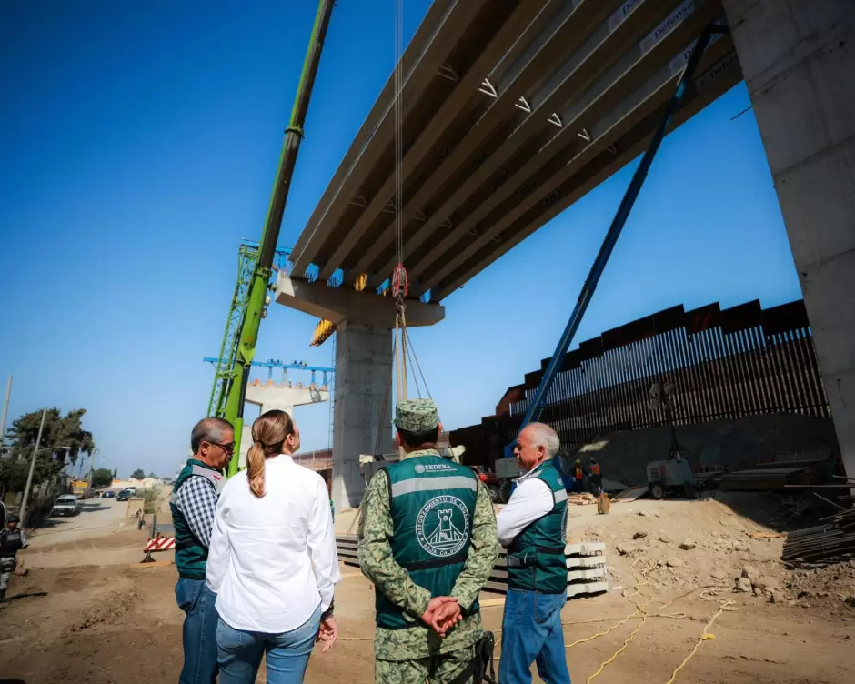 Traslado entre Aeropuerto con Playas de Tijuana tomar 12 minutos con Viaducto Elevado