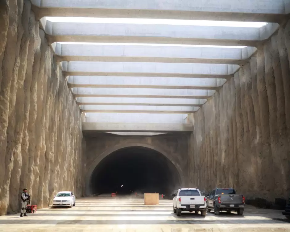 Traslado entre Aeropuerto con Playas de Tijuana tomar 12 minutos con Viaducto Elevado