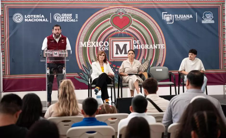 Presentación del billete de Lotería Nacional en honor a la comunidad migrante