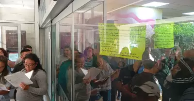 Cierran puertas de palacio policas incapacitados y viudas