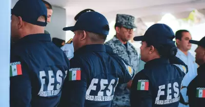 Toman protesta 143 cadetes como nuevos agentes de seguridad