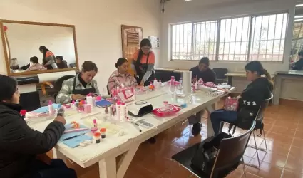 Centros de Desarrollo Comunitario DIF Floresta y Maneadero.