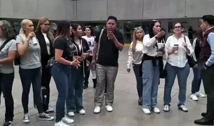 Manifestacin por clausuras de varios preescolares