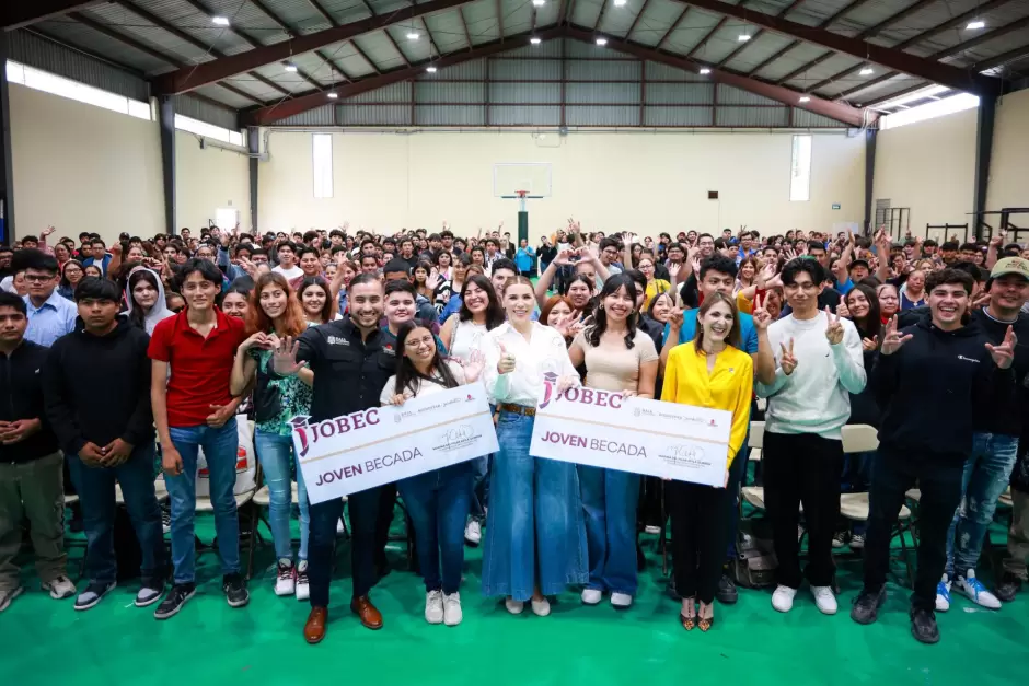 Anuncia gobernadora Marina del Pilar registro de becas "JOBEC"