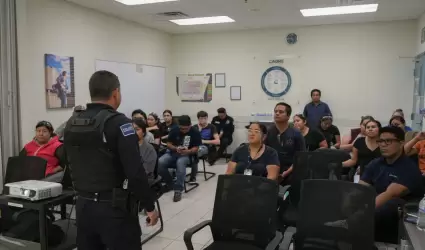 Pltica preventiva sobre seguridad personal y uso de botones de emergencia