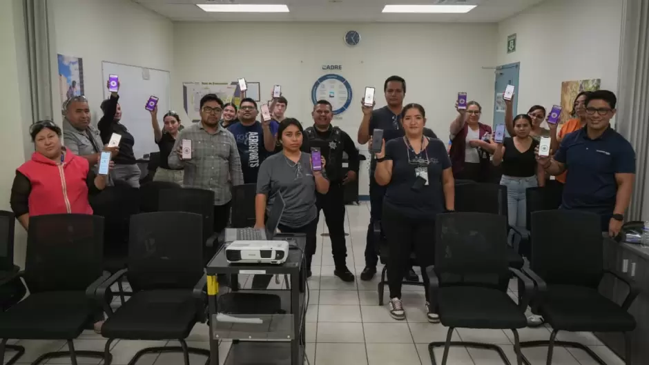 Pltica preventiva sobre seguridad personal y uso de botones de emergencia