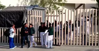 Mdicos y enfermeras del Hospital Materno Infantil