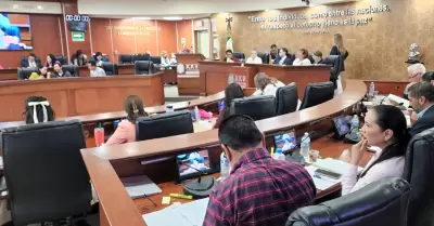 Aprueban reforma constitucional en materia de simplificacin administrativa y ef