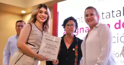 Otorgan 45 plazas de admisin al servicio pblico educativo