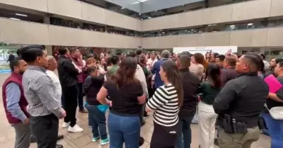 Manifestantes del preescolares del DIF en Tijuana