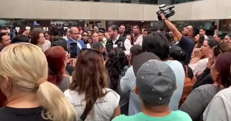 Manifestantes del preescolares del DIF en Tijuana