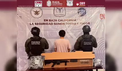 Menor de edad detenido con arma larga y chaleco balstico en Tijuana