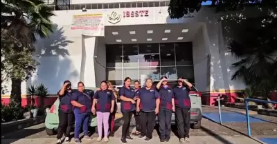 Trabajadores del Hospital Fray Jun�pero Serra del ISSSTE