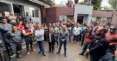 Trabajadores del Departamento de Parques y Jardines del Ayuntamiento de Tijuana
