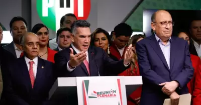 El presidente del PRI, Alejandro Moreno Crdenas, encabeza conferencia de prensa