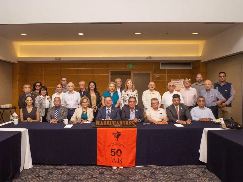 Olivaldo Paz con Madrugadores de Tijuana