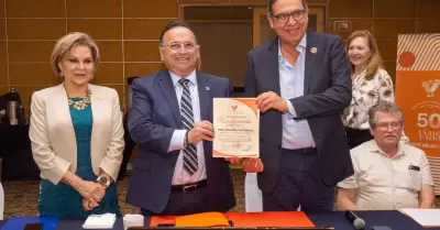 Olivaldo Paz con Madrugadores de Tijuana