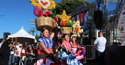 Representacin de la Guelaguetza 2025 en Tijuana