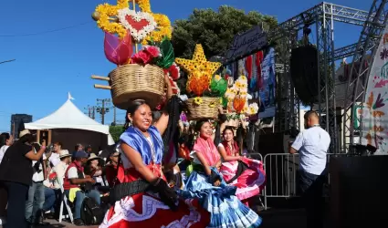 Representacin de la Guelaguetza 2025 en Tijuana