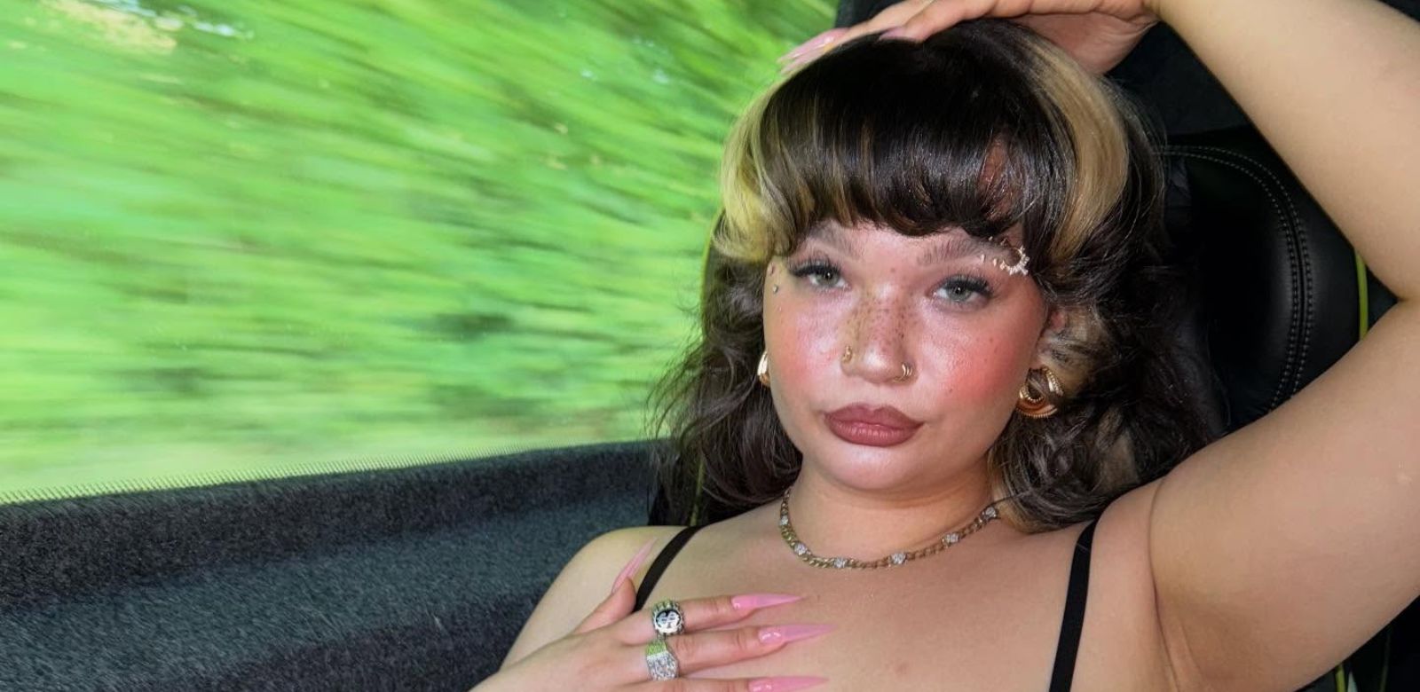 Yoog Informa Lola Young cancela conciertos tras desmayarse en el escenario ...