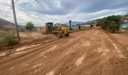 Motoconformado en calles de Maneadero