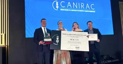 "Premio al Mrito Restaurantero"