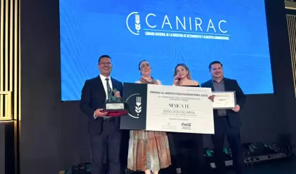 "Premio al Mrito Restaurantero"