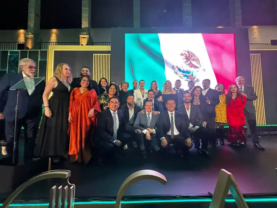 "Premio al Mrito Restaurantero"