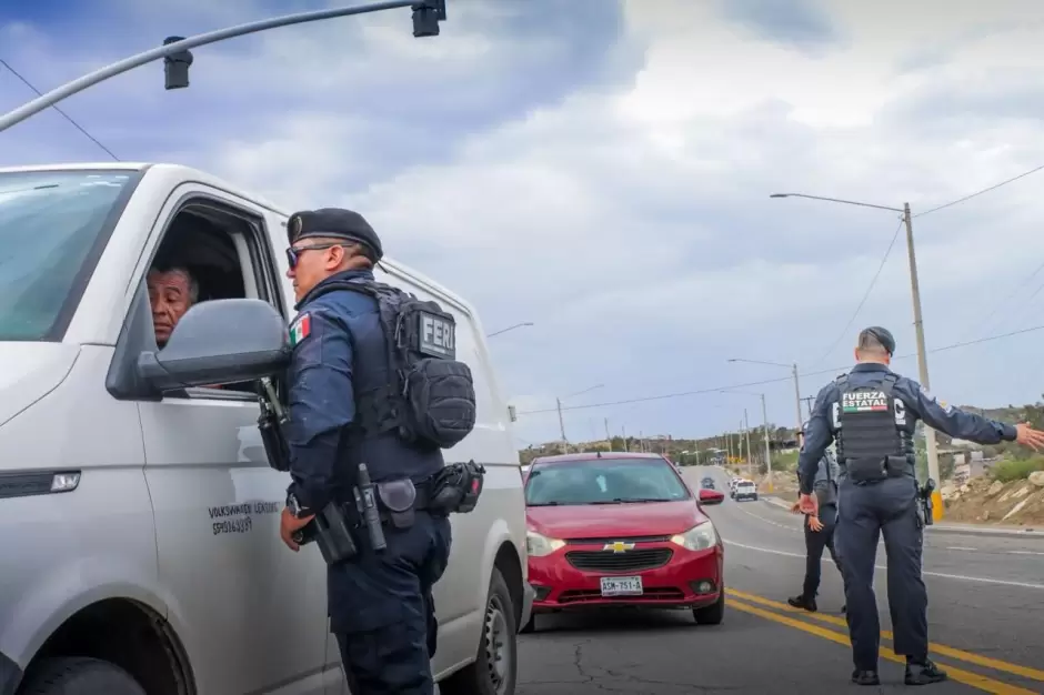 Operativo agentes policas